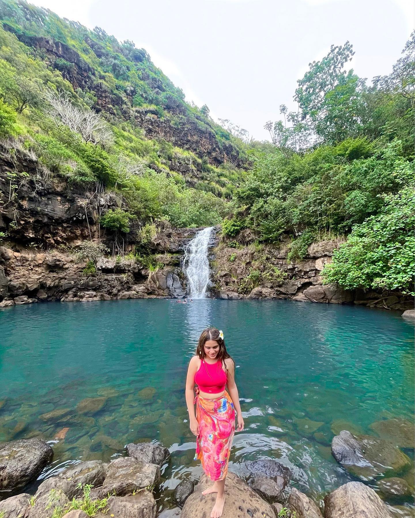 Foto de un visitante del tour por Cataratas Waimea