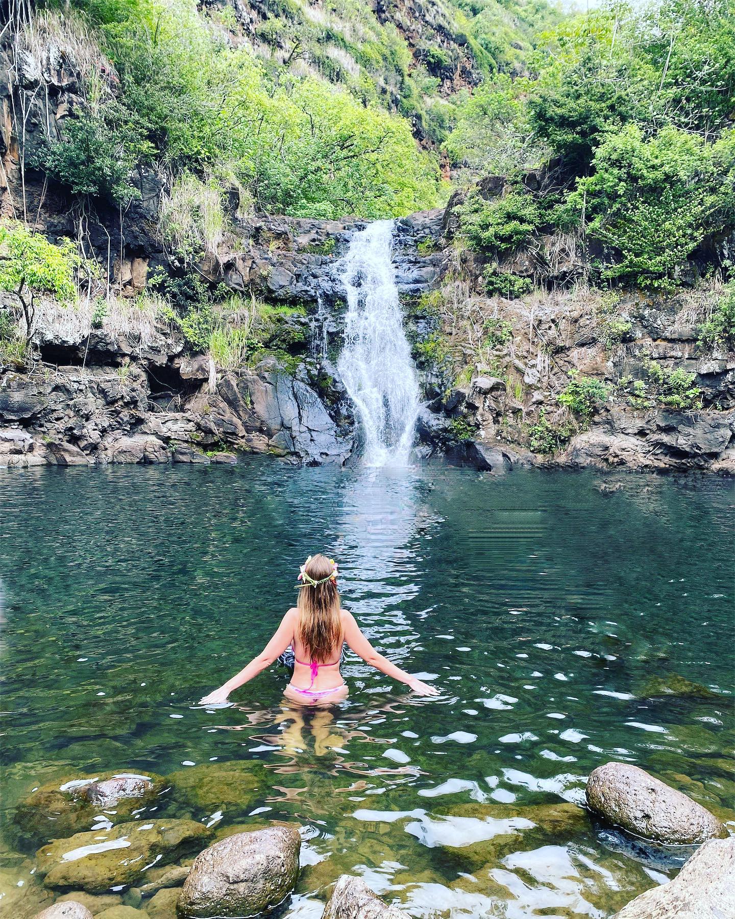 Foto de un visitante del tour por Cataratas Waimea